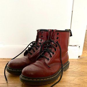 1460 8-Eye Dr. Marten's Boots